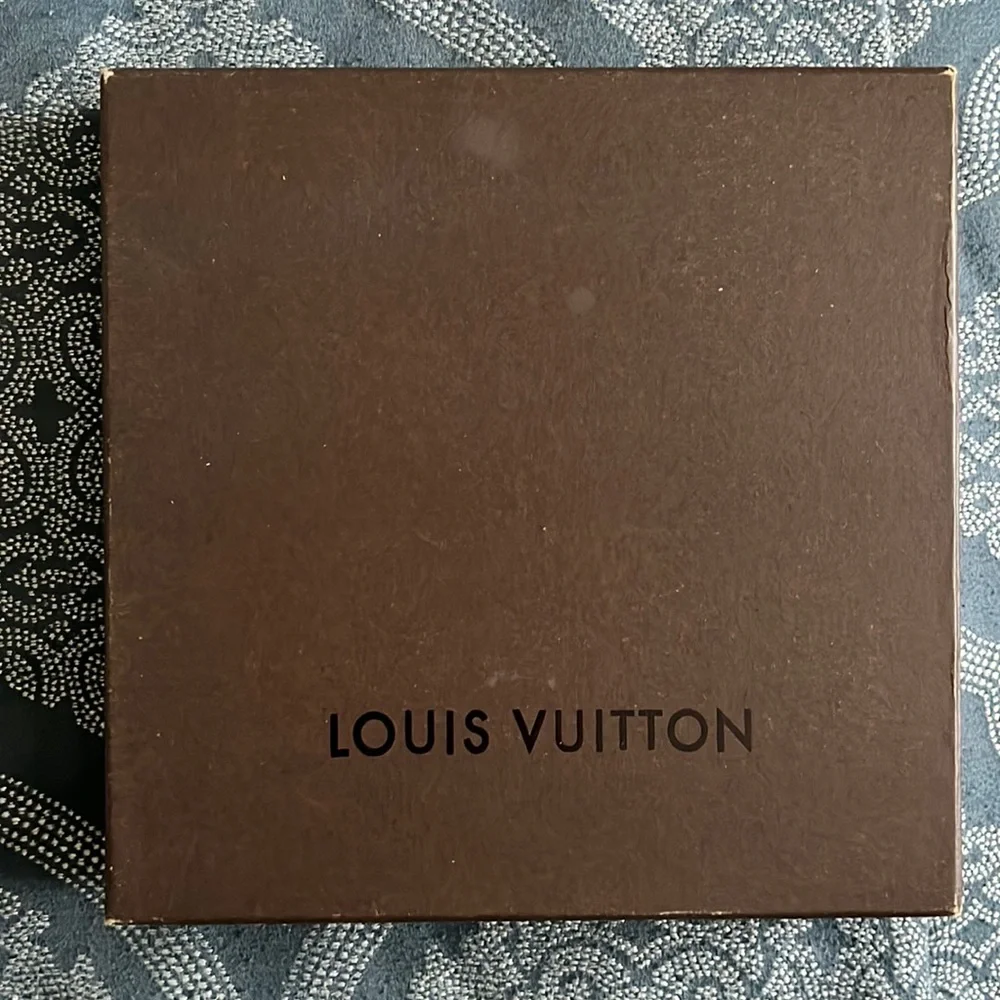 Vintage Louis Vuitton box - Picture 1 of 3